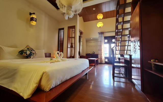 Long Life Riverside Hotel & Spa