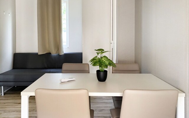 Bungalow Isola Premium Gudo