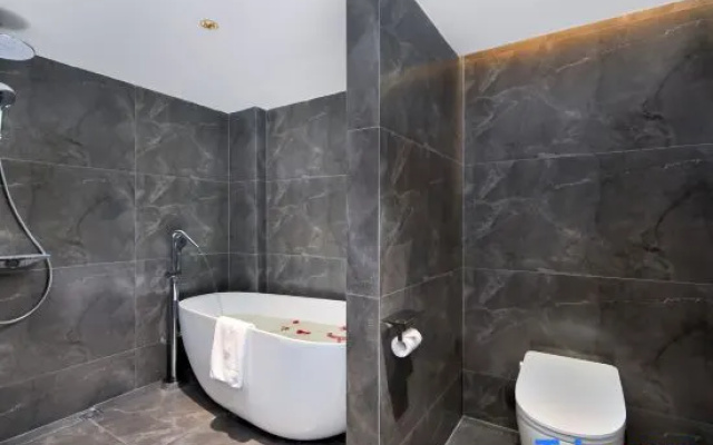 Yangzhou Slender West Lake Garden Hotel – Bathroom – Yangzhou