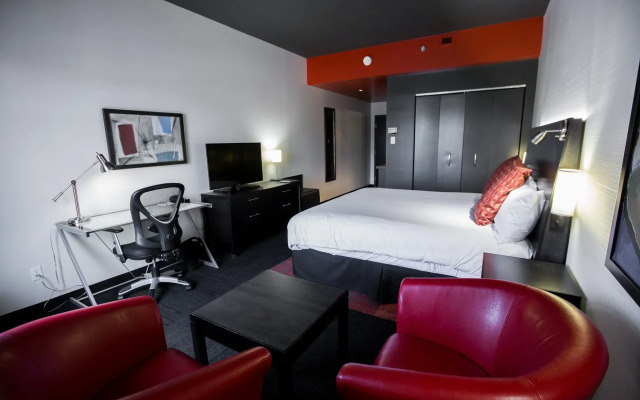 Grand Times Hotel Quebec City Airport