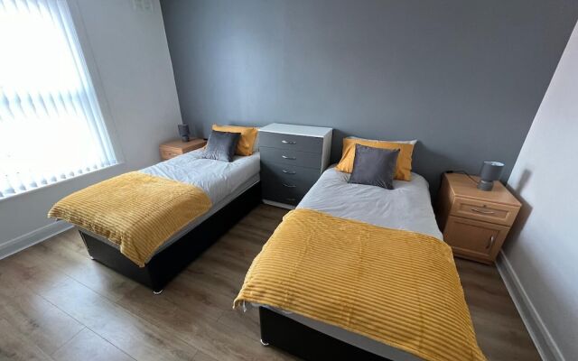 City Escape - Charming 2-bed House