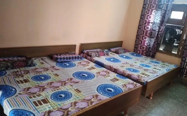 Harihar Guest House Haridwar by Goroomgo