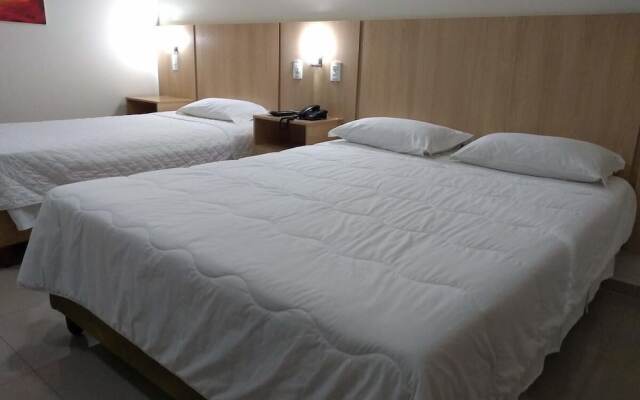 Victoria Plaza Hotel