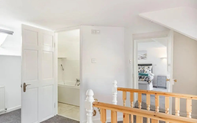 Lovely Villa 3 Kings 1double Sofa bed