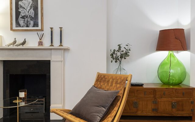 Charm 2BR South Kensington Flat Near Gloucester Rd