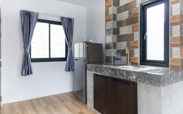 OYO 744 @Home Kamala Hills