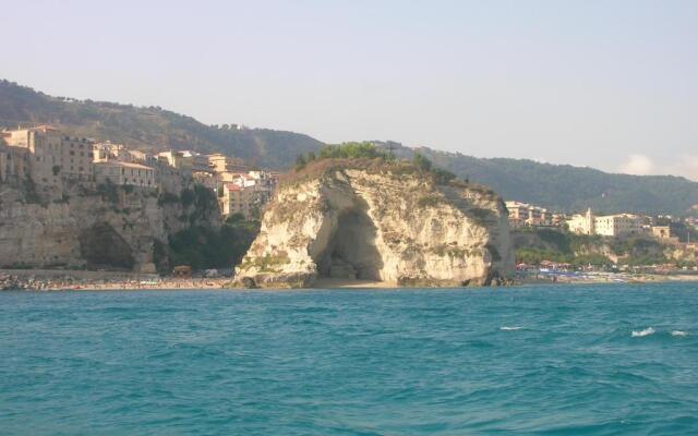Camera Nella Roccia