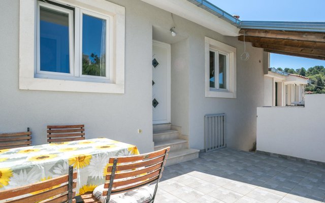 Alluring Apartment in Stomorska near the Sea