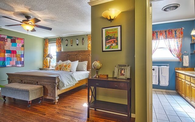 Jungle Cruise 4 Bedrooms 2.5 Bathrooms Home