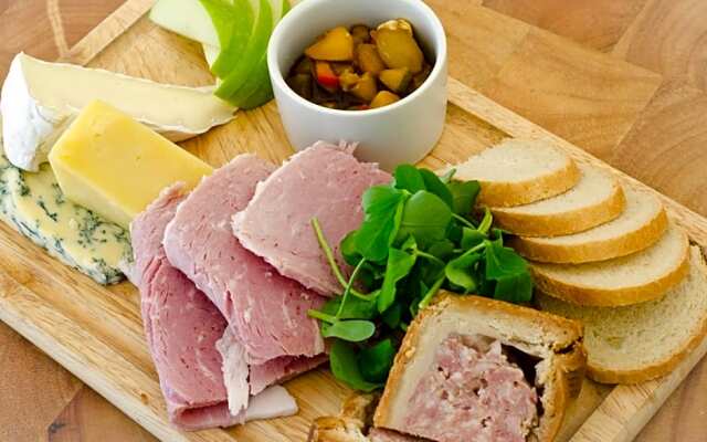 Norfolk Arms Hotel, Ringinglow