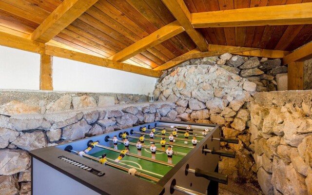 Beautiful Home in Sveti Vid With Wifi and 2 Bedrooms