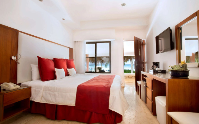 Viva Wyndham Dominicus Beach Resort — All Inclusive