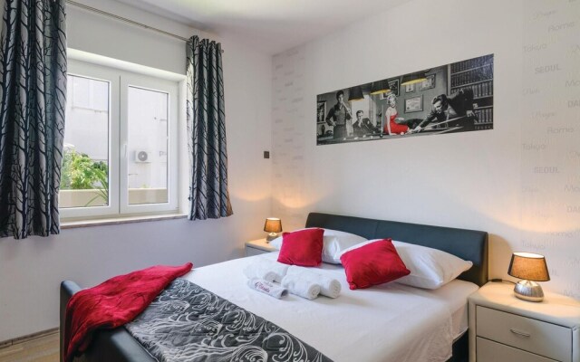 Awesome Home in Trogir with WiFi, 3 Bedrooms & Hot Tub