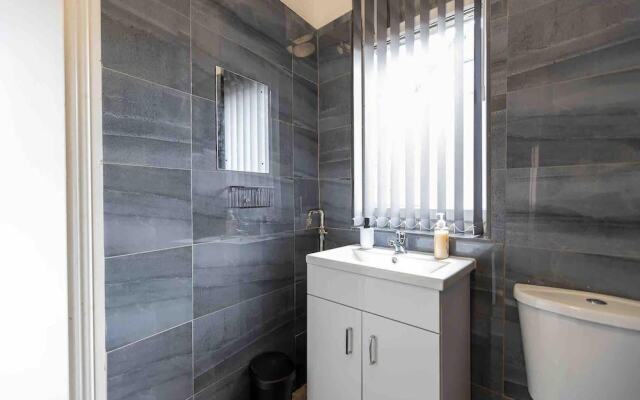 Comfy One Bed Room Flat Near Leeds City Centre