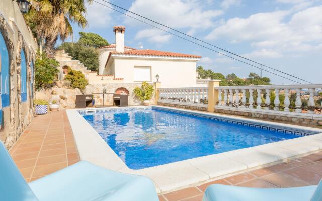 Serene Villa in Lloret de Mar with Private Swimming Pool