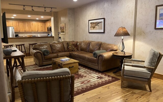 Bear Creek Lodge 107a 1 Bedroom Condo by Alpine Lodging Telluride