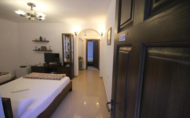 Apartment Altin in old town