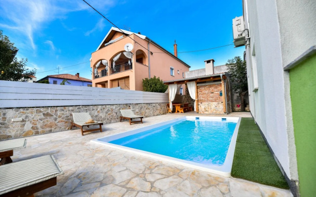 Villa Medun- private pool, bbq, parking, airconditioning