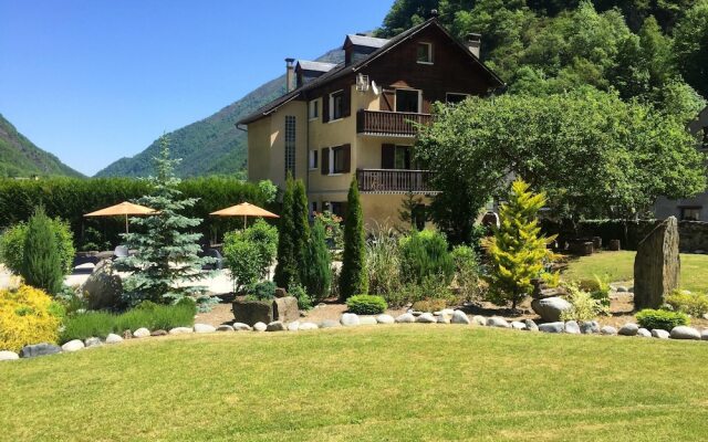 House With 5 Bedrooms in Cauterets, With Wonderful Mountain View, Furn