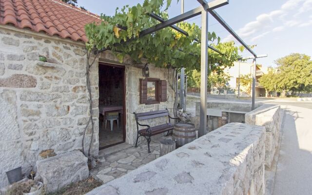 Homely Holiday Home in Seline Near Sea