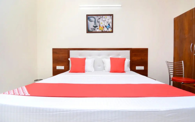 OYO 27061 Hotel Magnum