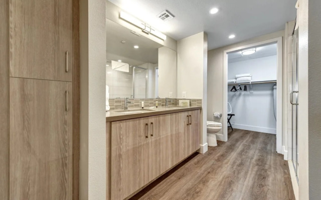 Global Luxury Suites Irvine
