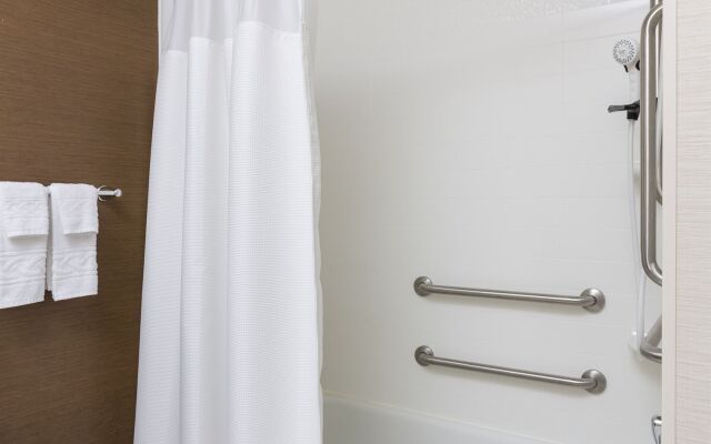 Fairfield Inn & Suites Kansas City Lee's Summit