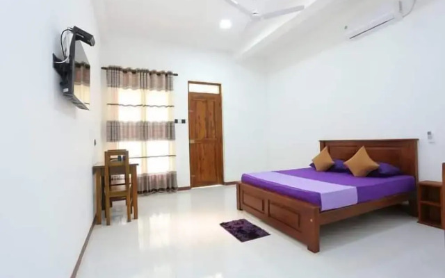 Kumbuk Sewana Villa