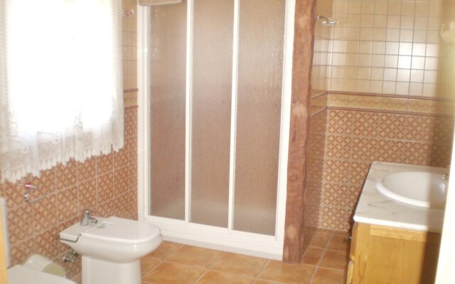 House With 4 Bedrooms in Castellar de Santiago, With Furnished Terrace