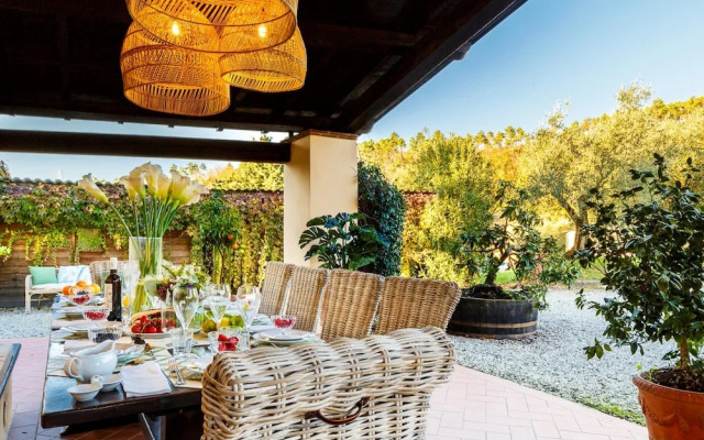 Amore Farmhouse Retreat