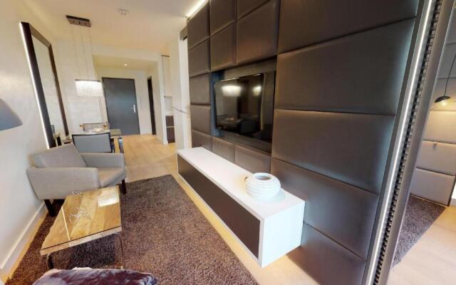 White Pearl Apartment 0.15