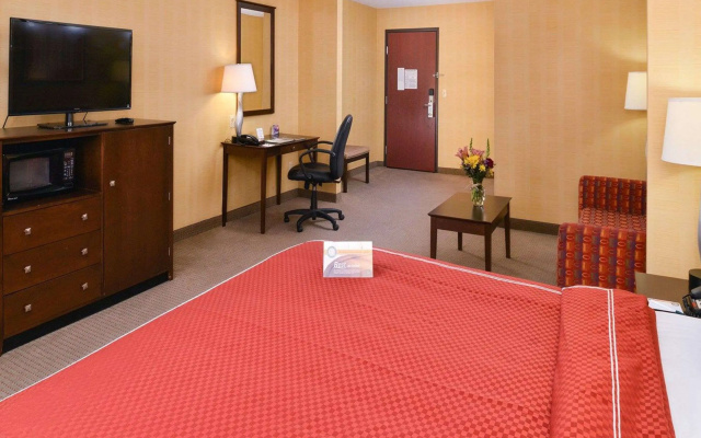 Quality Suites Stratford