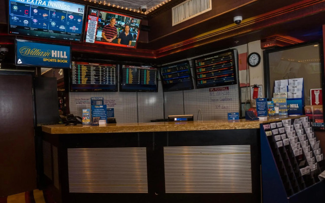 Skyline Hotel & Casino