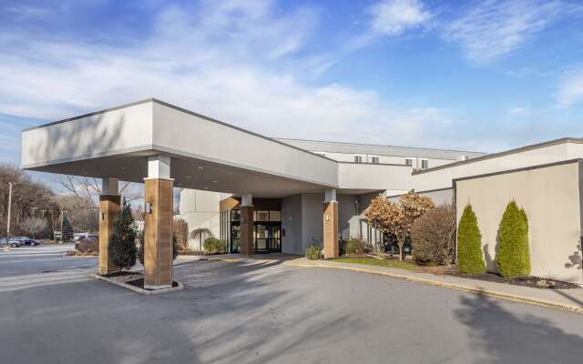 Best Western Plus New Englander