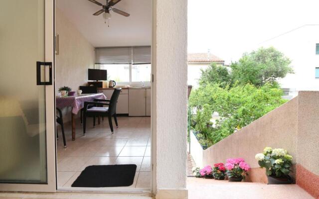 Apartments Nina Beach