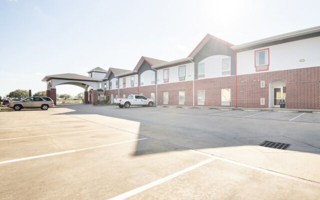Texas Inn & Suites by OYO Rooms