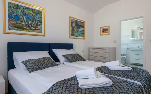 Villa on Brac Island Near Beach & Pool