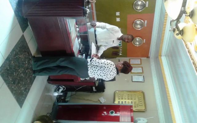 Gumare Executive Lodge