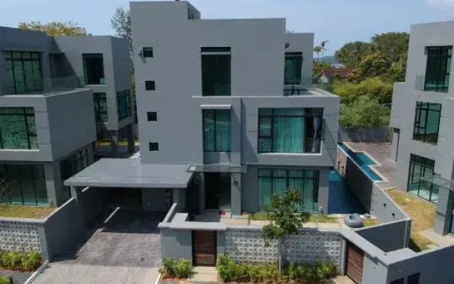Molly Luxury Private Pool Bungalow @ Pantai Cenang