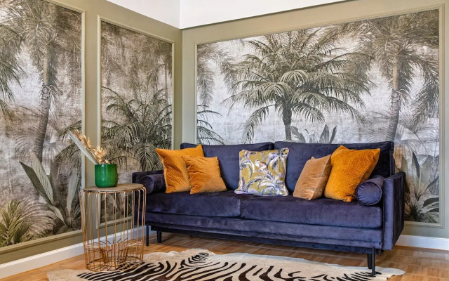 Palace of the Parliament Rainforrest 1BR