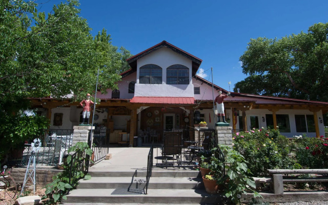 Red Horse Bed and Breakfast