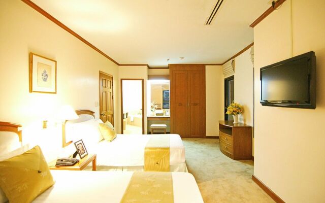 Grand Diamond Suites Hotel