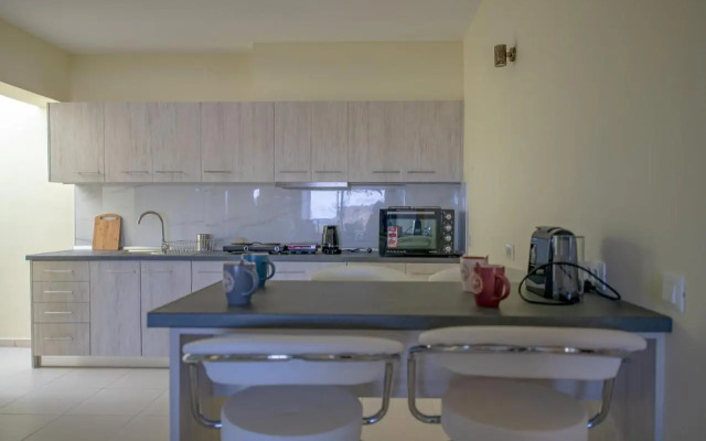 Eden Sunflower - Luxurious Apartment with Sea View