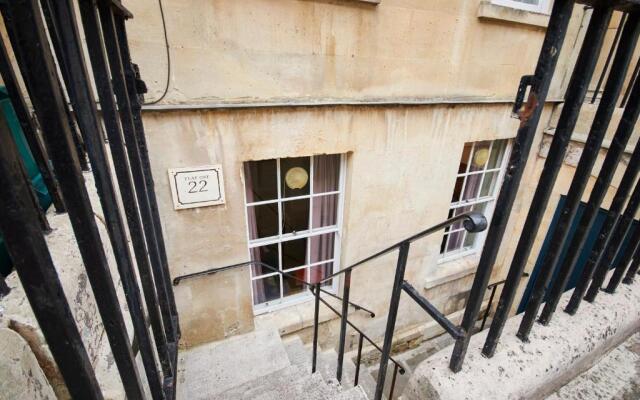 Wonderful Apartment in Bath wGarden - Sleeps 8