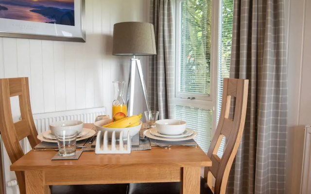 Super King Lodge-sleeps 2-hottub-sea View