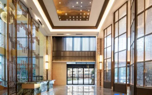 Rezen Hotel