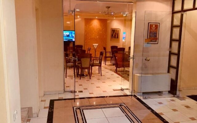 Hera Hotel