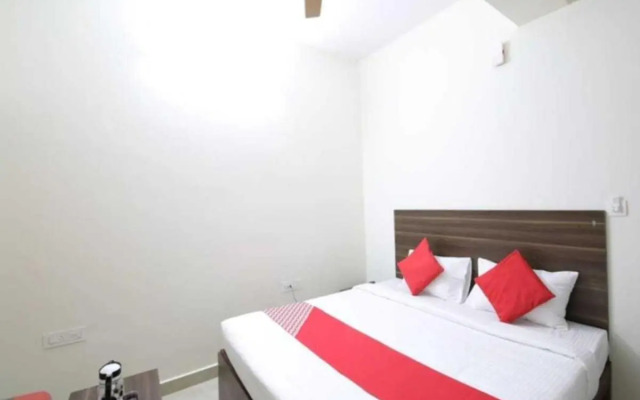Oyo Flagship 92914 Mathura Inn