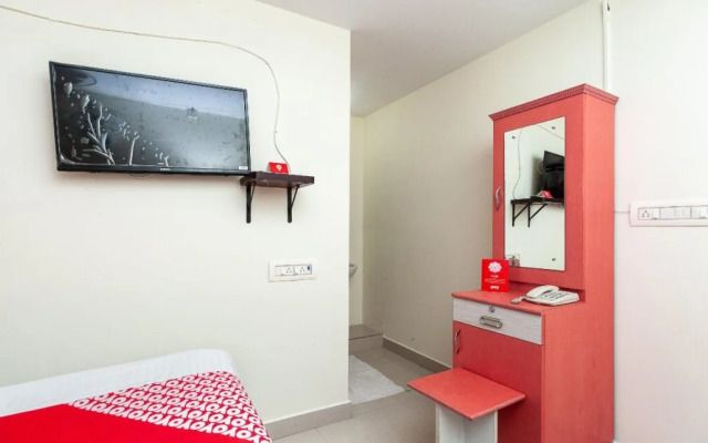 R2 Rooms By OYO Rooms
