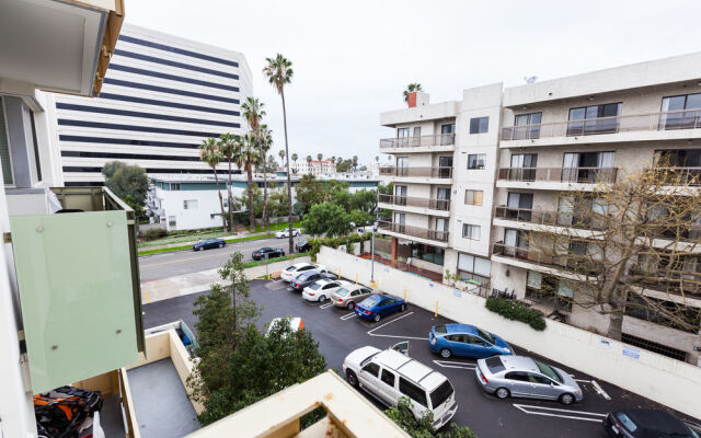 Furnished Suites in Downtown Santa Monica